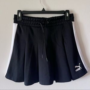 puma black pleated skirt